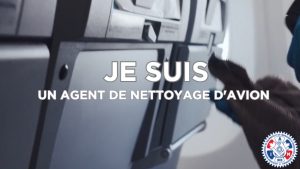 Air plane seat back with Je Suis Agent De Nettoyage D'Avion